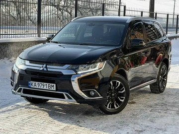 Авто Mitsubishi Outlander 2017 № 8594575