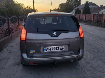 Авто Peugeot 5008 2010 № 8594686