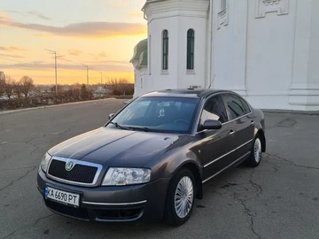 Авто Skoda Superb 2002 № 8594828