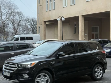 Авто Ford Kuga 2016 № 8594990