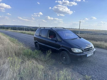 Авто Opel Zafira 2000 № 8595003