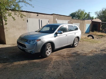 Авто Mitsubishi Outlander 2014 № 8595308
