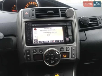 Авто Toyota Verso 2009 № 8595324