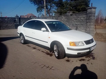 Авто Volkswagen Passat Sedan 1997 № 8595565