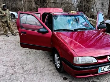 Авто Renault 19 1995 № 8596196