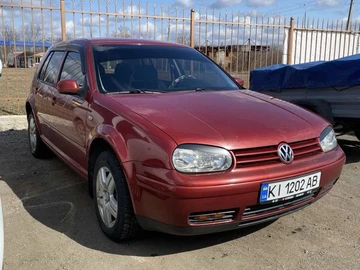 Авто Volkswagen Golf 2000 № 8597611