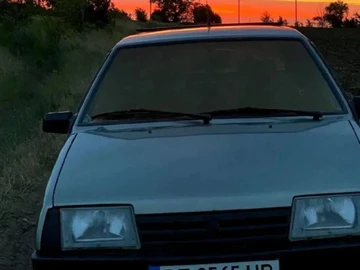 Авто ВАЗ 2109 1993 № 8597905