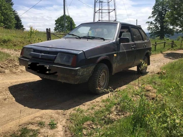 Авто ВАЗ 2109 1988 № 8597929