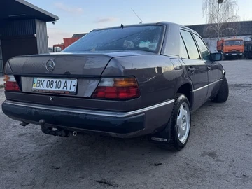 Авто Mercedes W124 1993 № 8597979