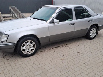 Авто Mercedes 220 1994 № 8598605