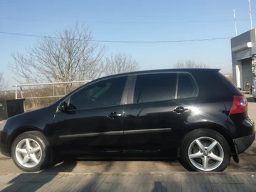 Авто Volkswagen Golf 2003 № 8598937