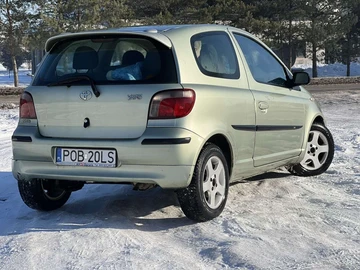 Авто Toyota Yaris 2002 № 8599014