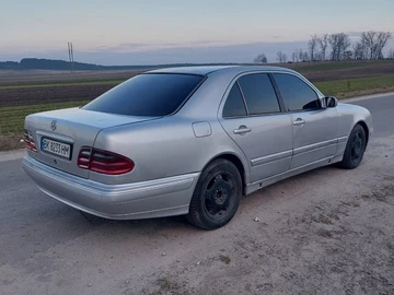 Авто Mercedes E Серия 2000 № 8599030