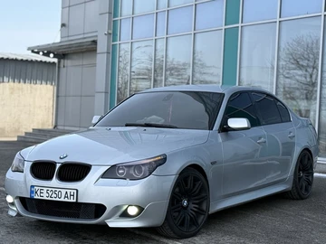 Авто BMW 5 Серия 2004 № 8599314