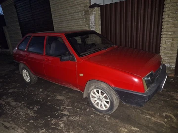 Авто ВАЗ 2109 1996 № 8599366