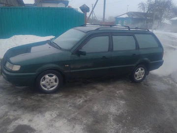 Авто Volkswagen Passat Variant 1995 № 8599558