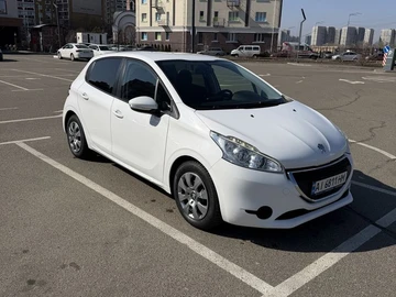 Авто Peugeot 208 2013 № 8599820