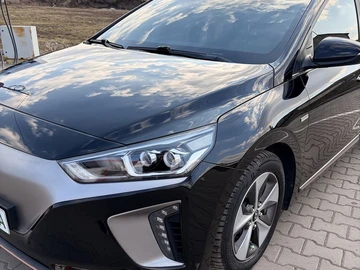 Авто Hyundai Ioniq 2017 № 8599857