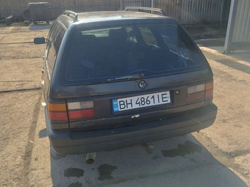 Авто Volkswagen Passat Sedan 1989 № 8600062