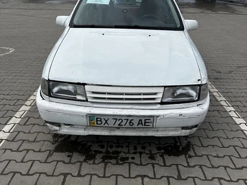 Авто Opel Vectra 1991 № 8600368