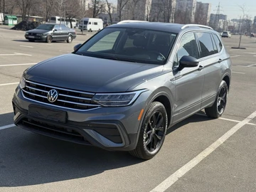 Авто Volkswagen Tiguan 2023 № 8600555