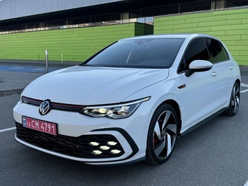 Авто Volkswagen Golf 2023 № 8600896