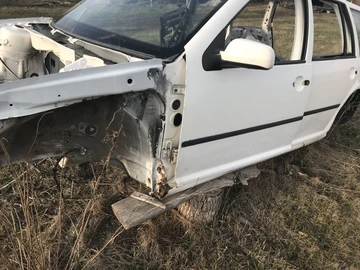 Авто Volkswagen Golf 2000 № 8601214