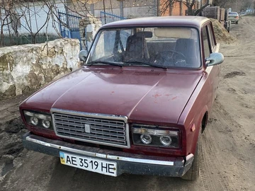 Авто ВАЗ 2107 1983 № 8601512