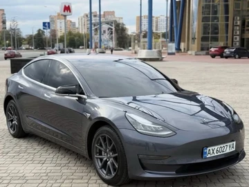 Авто Tesla Model 3 2019 № 8602176