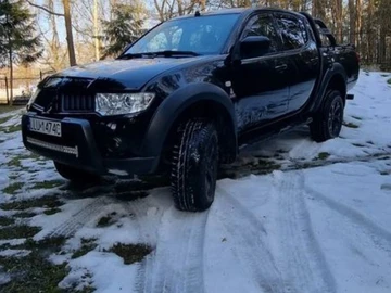 Авто Mitsubishi L 200 2013 № 8602861