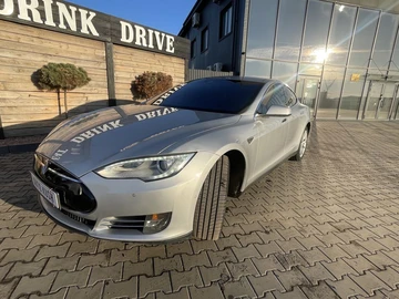 Авто Tesla Model S 2015 № 8603052