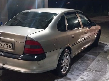 Авто Opel Vectra 1997 № 8603234
