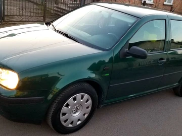 Авто Volkswagen Golf 2000 № 8603261