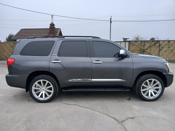 Авто Toyota Sequoia 2018 № 8603735