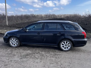 Авто Toyota Avensis 2004 № 8604240
