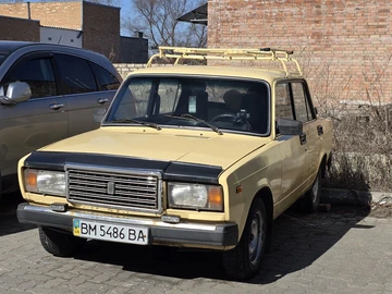 Авто ВАЗ 2107 1983 № 8604253