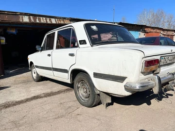 Авто ВАЗ 2103 1983 № 8604438