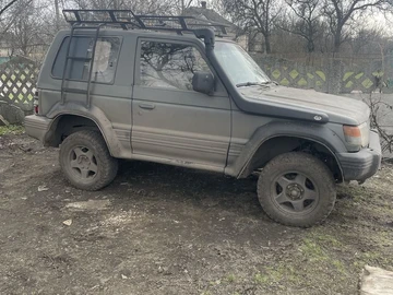 Авто Mitsubishi Pajero 1993 № 8604766