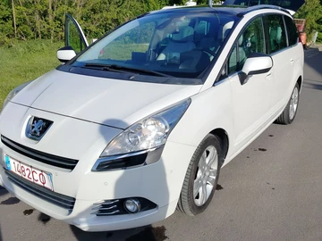 Авто Peugeot 5008 2013 № 8605067