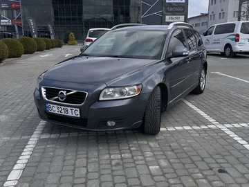 Авто Volvo V50 2011 № 8605093