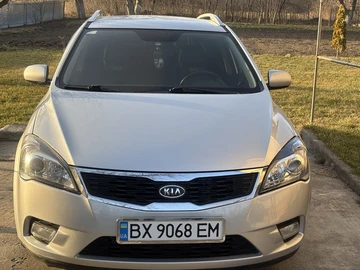 Авто KIA Cee X27 D 2010 № 8605096