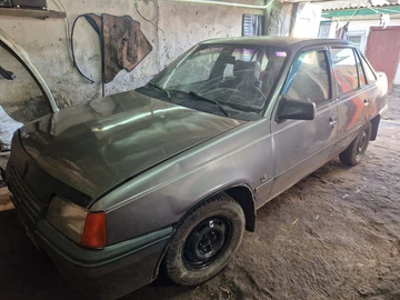 Авто Opel Kadett 1990 № 8605108