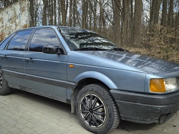 Авто Volkswagen Passat Sedan 1991 № 8605190