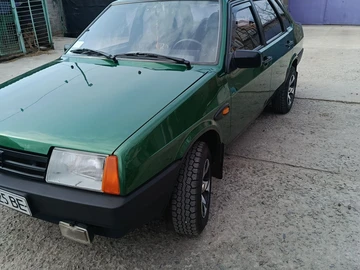 Авто ВАЗ 2109 2000 № 8605201