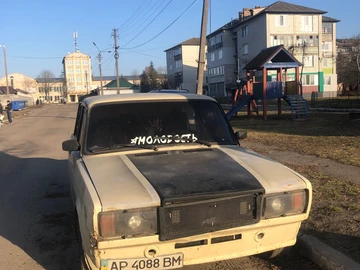 Авто ВАЗ 2107 1989 № 8605459