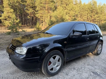 Авто Volkswagen Golf 2000 № 8605479