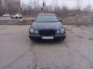 Авто Mercedes 220 1996 № 8605482