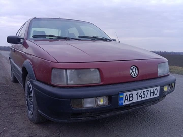 Авто Volkswagen Passat Sedan 1989 № 8605826