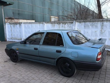 Авто Nissan Sunny 1995 № 8606148
