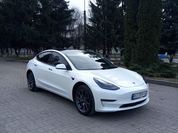 Авто Tesla Model 3 2021 № 8606468